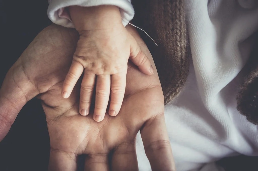 Comment maintenir la complicité après l'arrivée de bébé ?